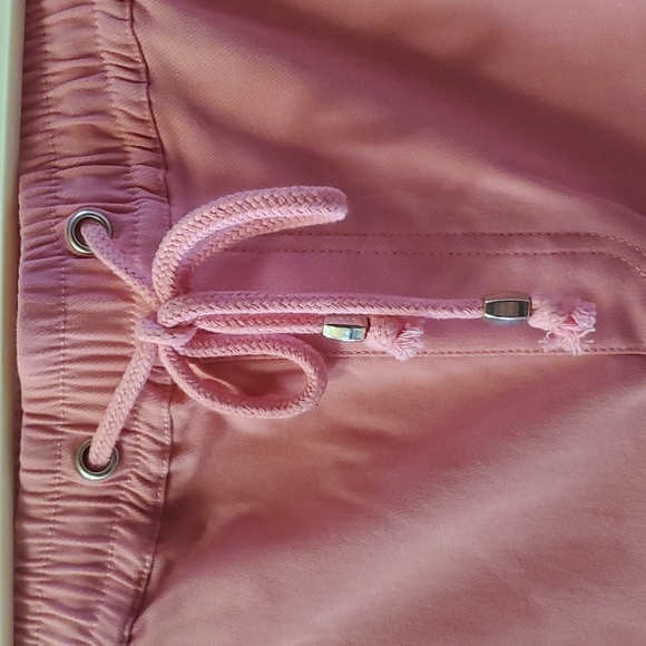 NWOT Venus Size Large Drawstring Waist Pink Capri Pants - Picture 3 of 6